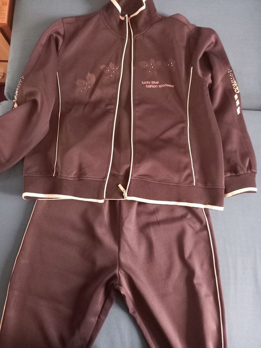 Чёрный спортивный костюм.Производство Китай.Новый.Размер 50-52