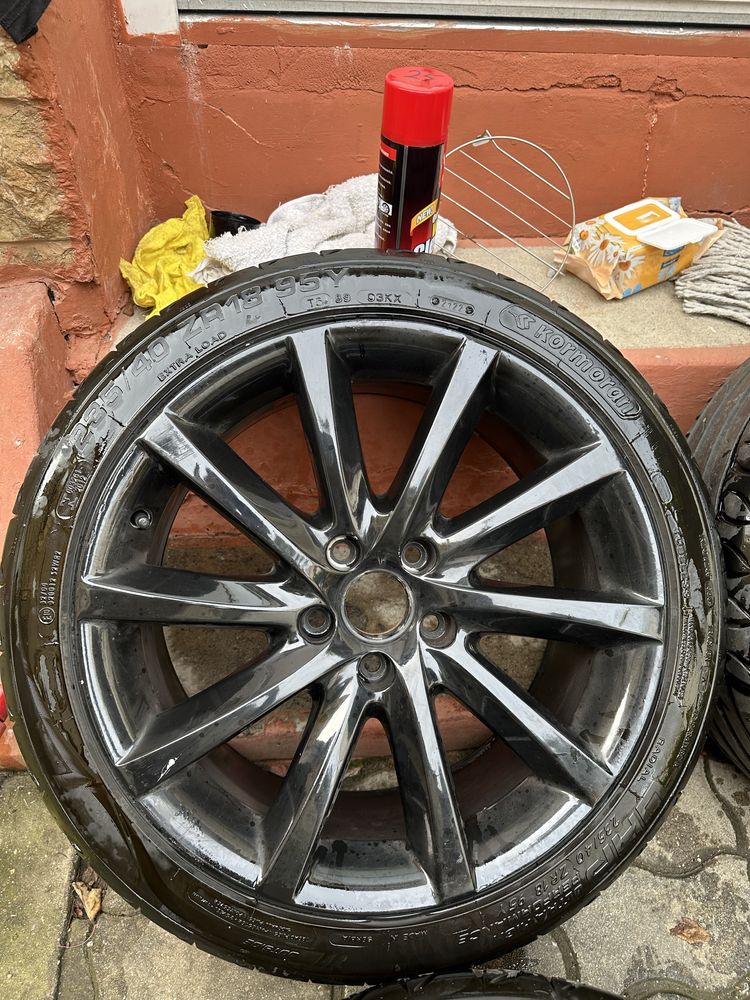 Jante VW ORIGINALE 18 inch + Anvelope Vara 245/40/18