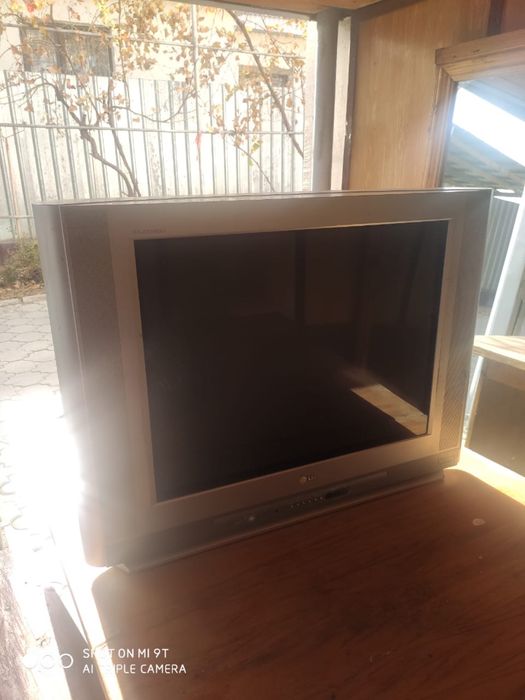 Продаю телевизор б/у рабочий за 10000 тг