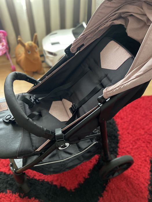 Cărucior Lionelo Zoey