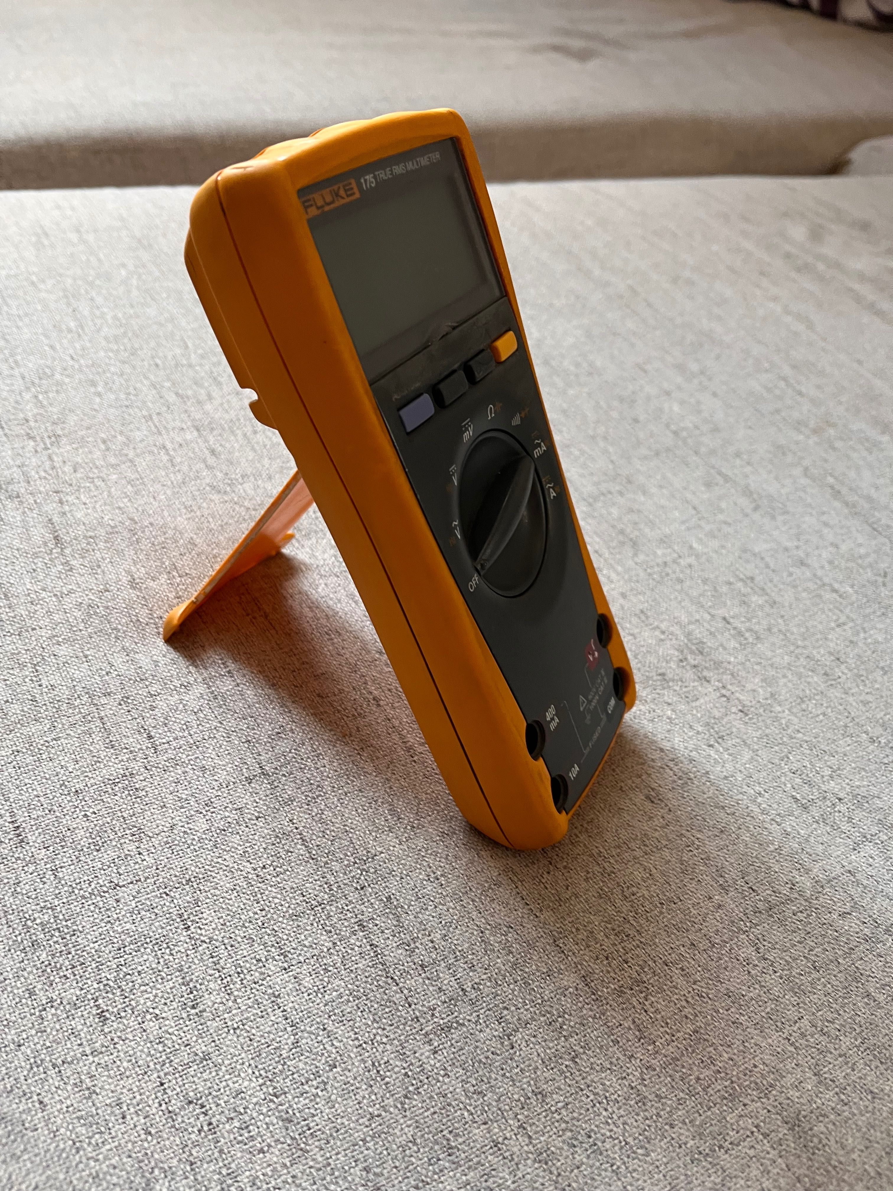 Fluke 175 True RMS multimeter