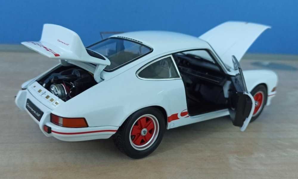 Macheta Porsche 911 Carrera RS 2.7 1973 alb/rosu - Welly 1/18