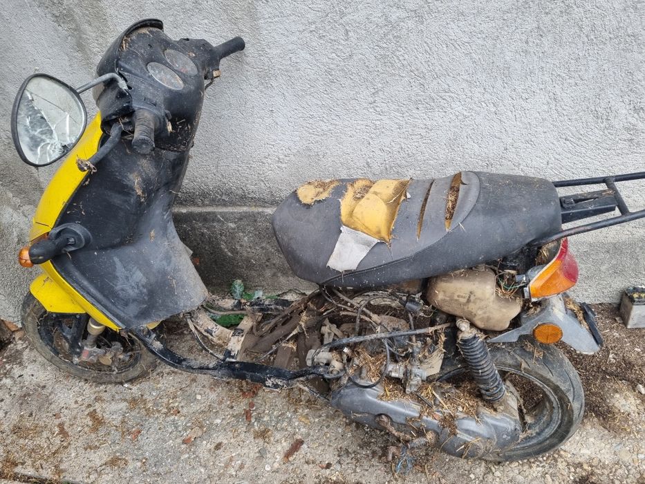 Vand scuter Peugeot buxy ,honda bali,pt piese