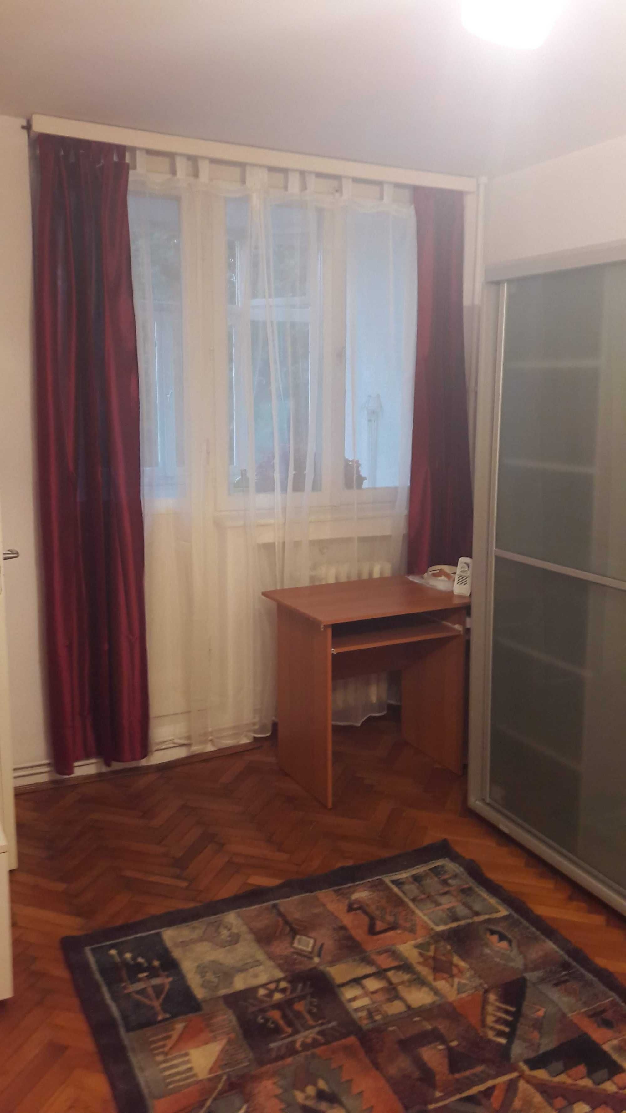 Apartament cu o cameră de închiriat în Aleea Carpați