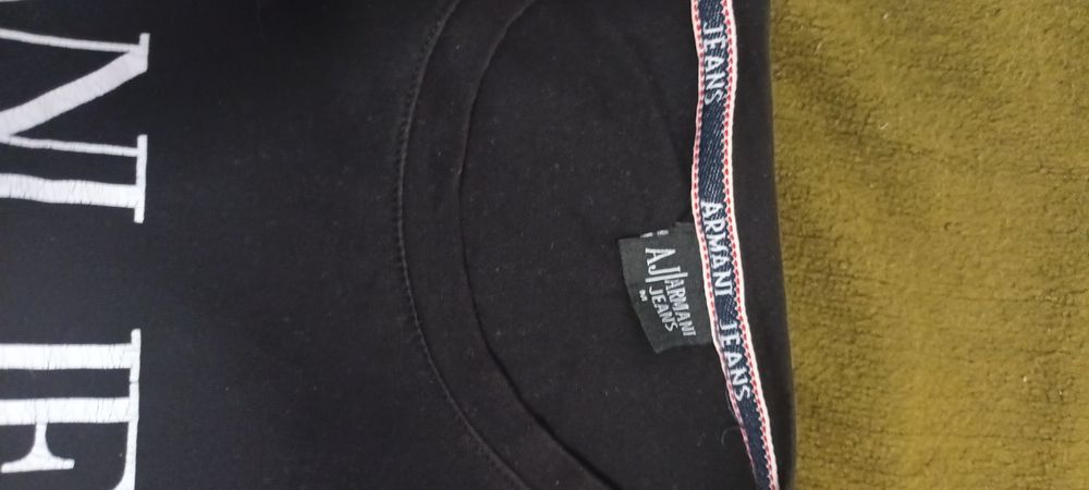 Tricouri de firmă mărimea M