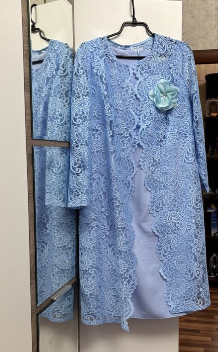 Продам платья и новую абайку