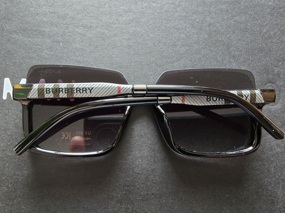 Ochelari de soare Burberry gri