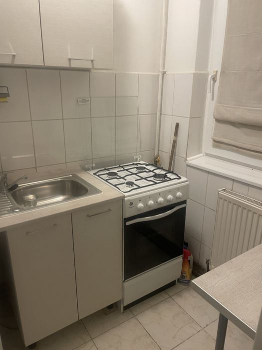 Garsoniera de inchiriat