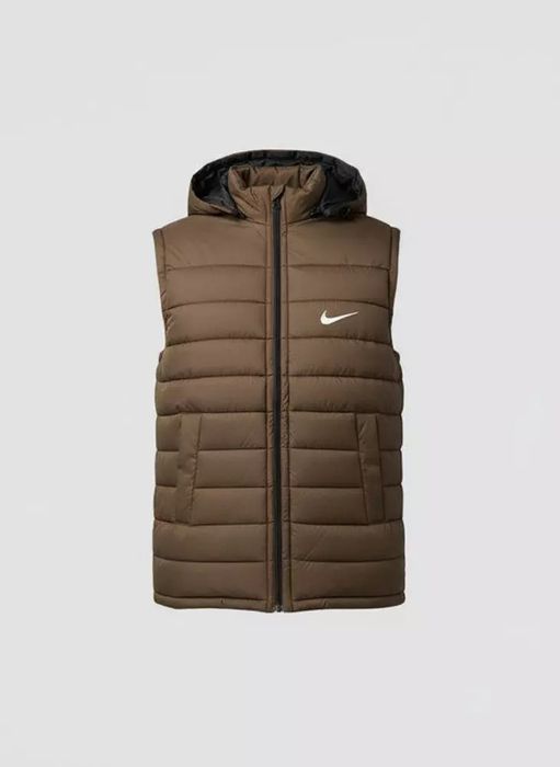 Erkaklar uchun kuz-qish jiletka - yengsiz, kapyushonli, zamonaviy diza