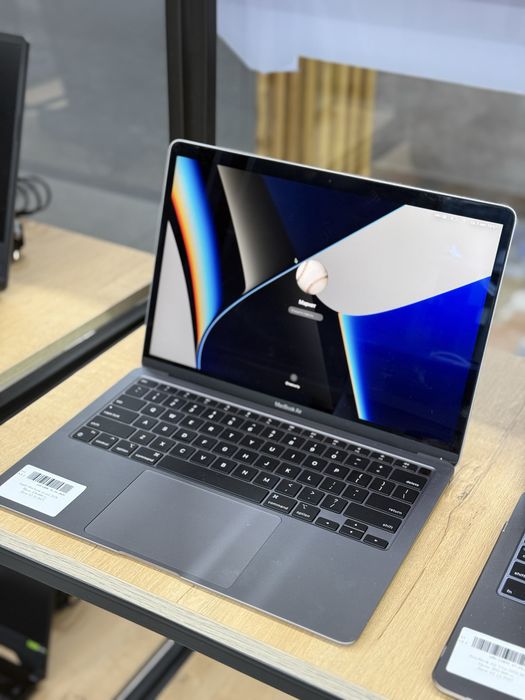 Macbook Air M1 8/256gb 98% Рассрочка 0-0-12