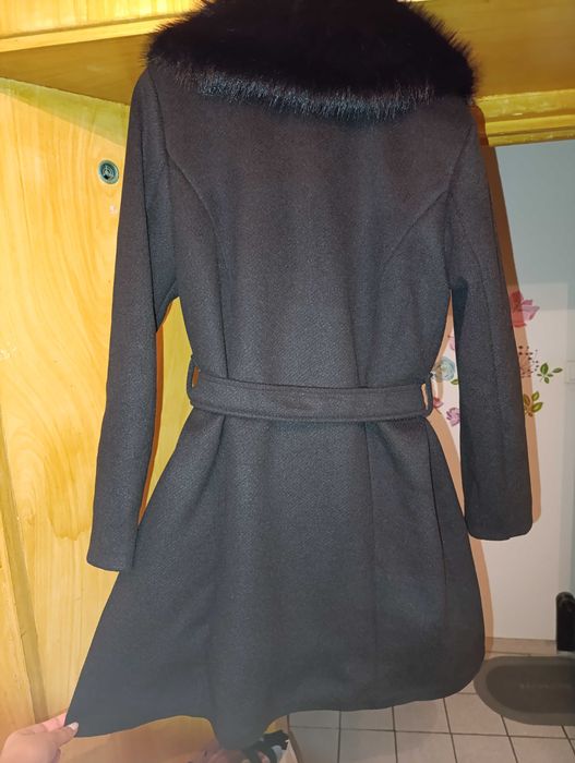 Палто с голяма яка с косъм ново