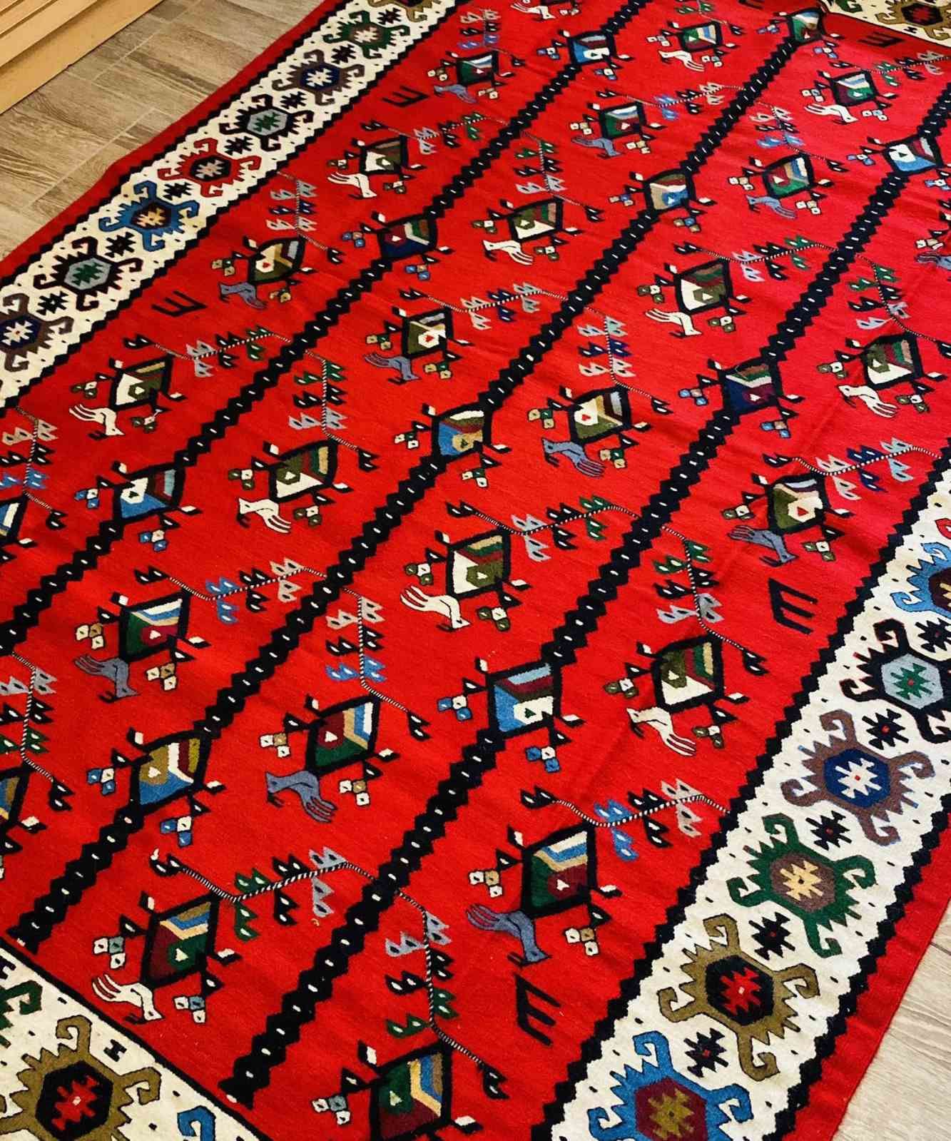 Чипровски килими Автентични