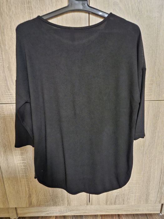 2 броя блузи размер L