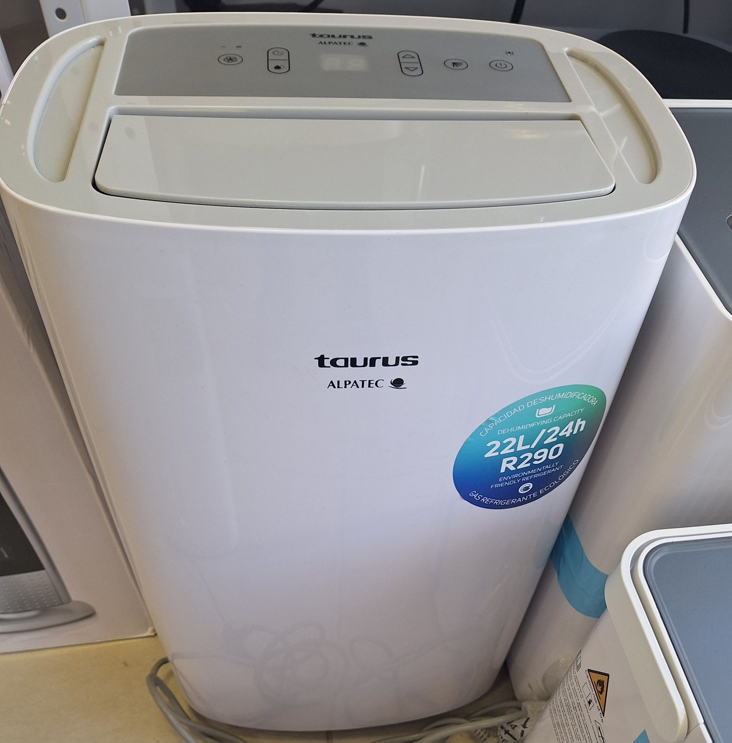 Влагоабсорбатор Taurus DH2201 , 22 л./24ч. 45м2