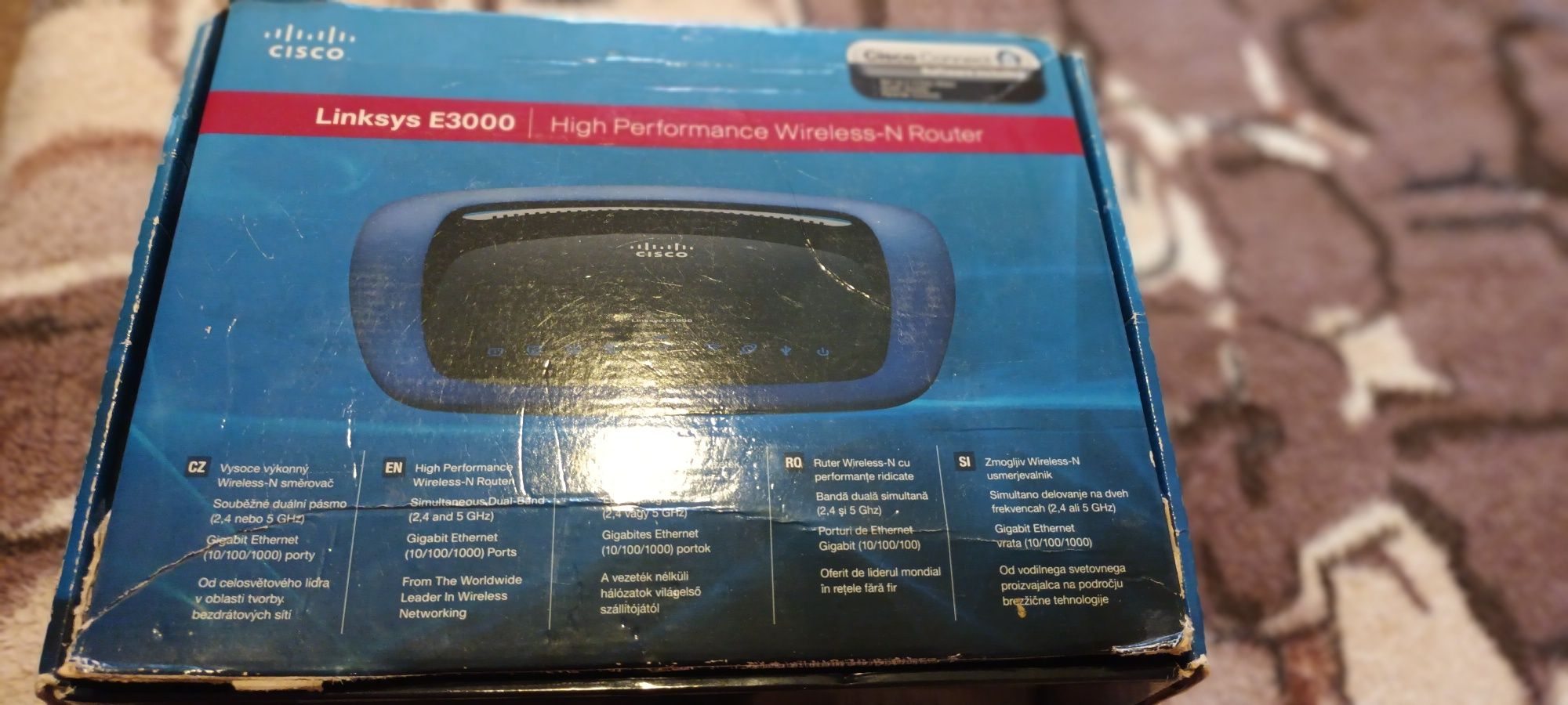 Linksys E3000  wirelless-N router