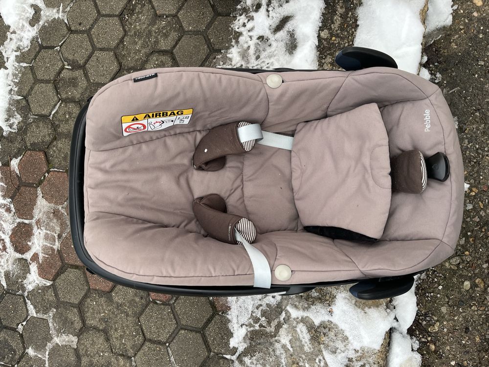 Детско столче за кола Maxi Cosi Pebble + основа