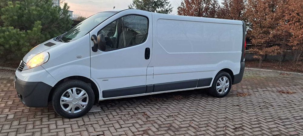OPEL Vivaro 3 locuri 2014 2.0dCi 116 CP E5 6 trepte AC, recent adus