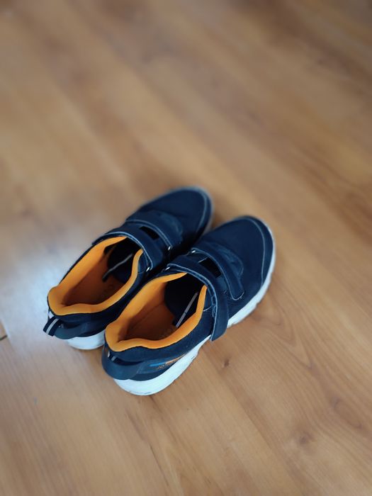 Кроссовки Jomoto