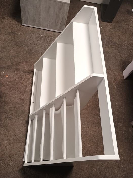 Етажерка за книги/детска