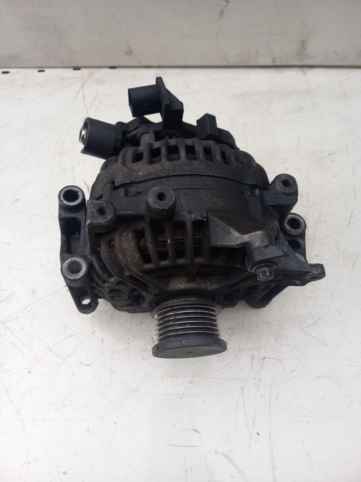 Алтернатор Mercedes E270cdi