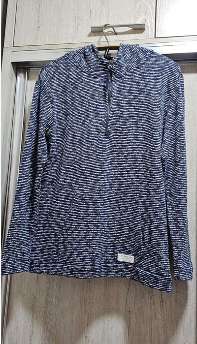 Мужская кофта с капюшоном