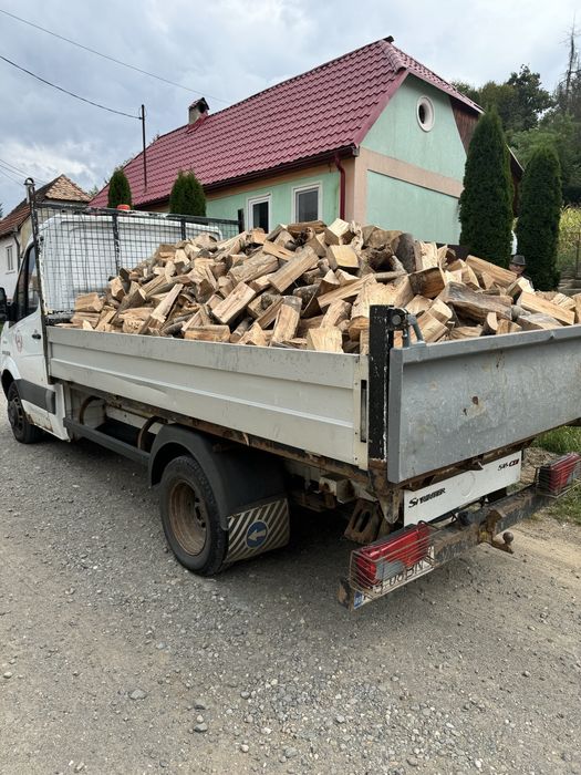 Vând lemn de foc de fag vrac