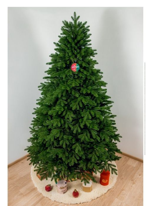 Искусственная ёлка. 100% литая,новая в упаковке