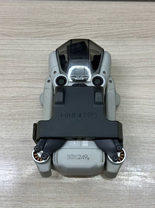 Дрон DJI MINI 4 pro