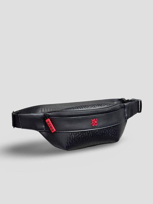 HUGO BOSS Чантичка