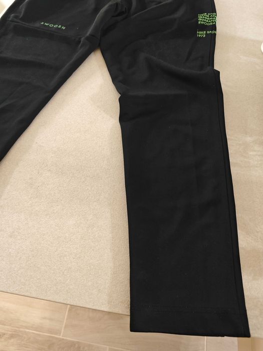 Мъжко долнище Nike, M, като ново
