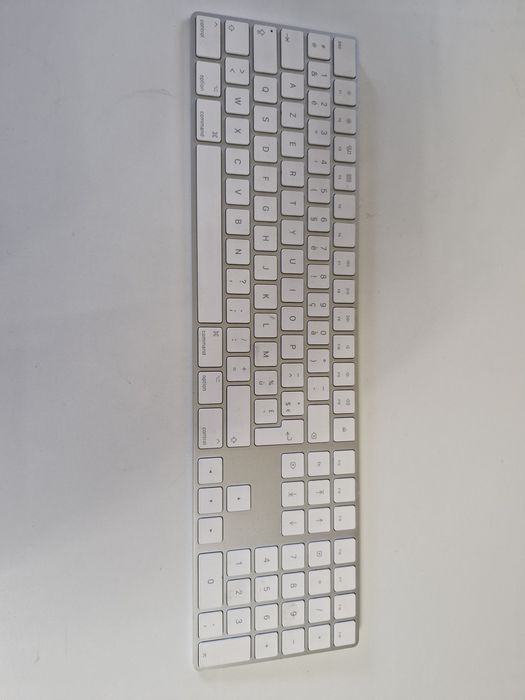 Tastatura - mouse - trackpad Apple