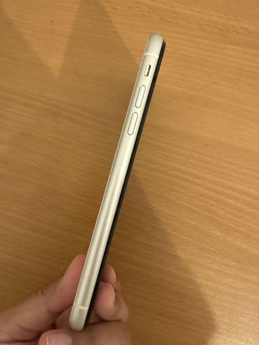 iPhone 11  ничего не сломано, всё работает идеально