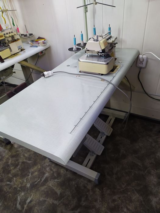 Машина четырёхниточная трикотажная