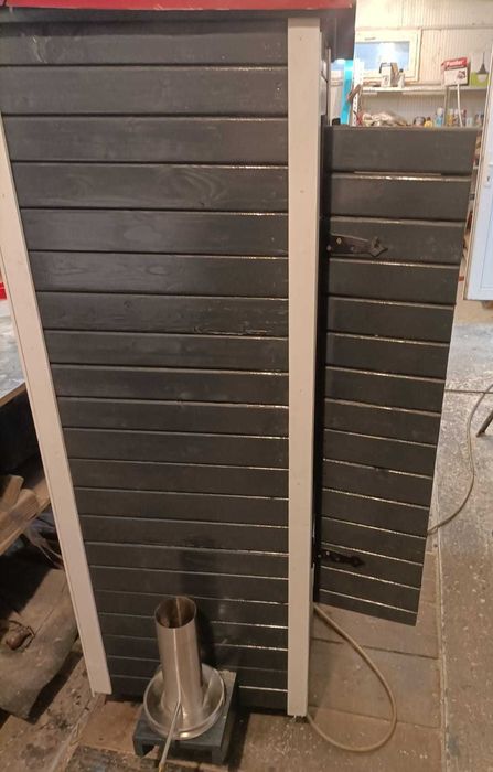 Afumători personalizate – din lemn cu interior din tabla galvanizată