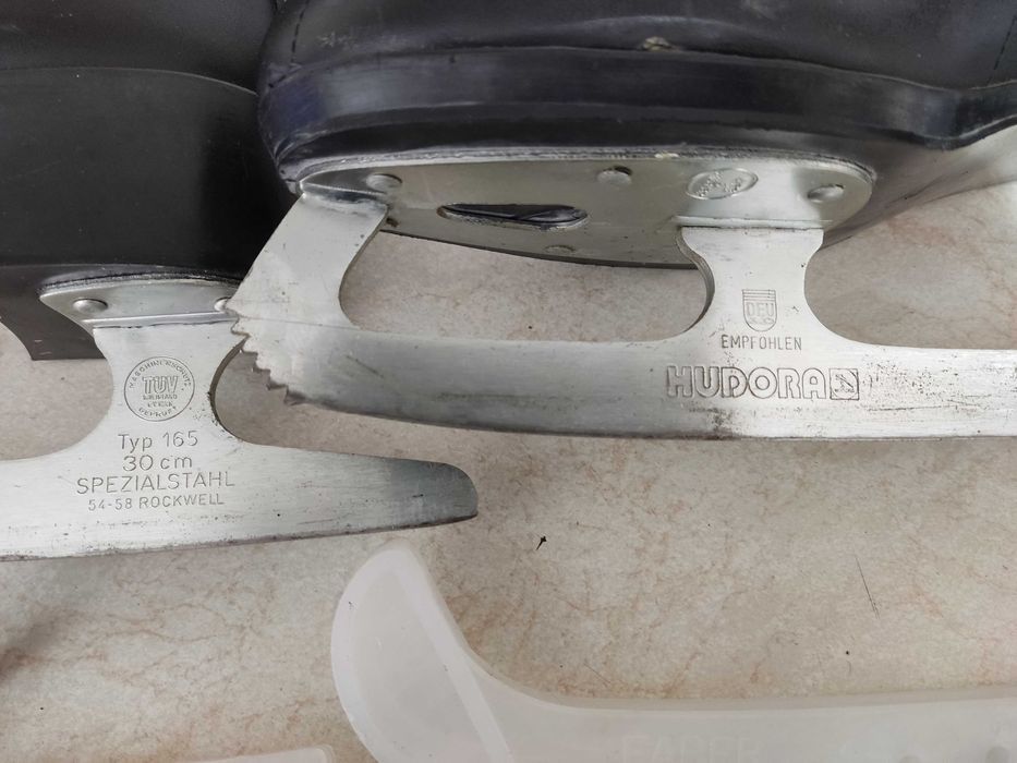 Patine Hudora din piele marimea 45