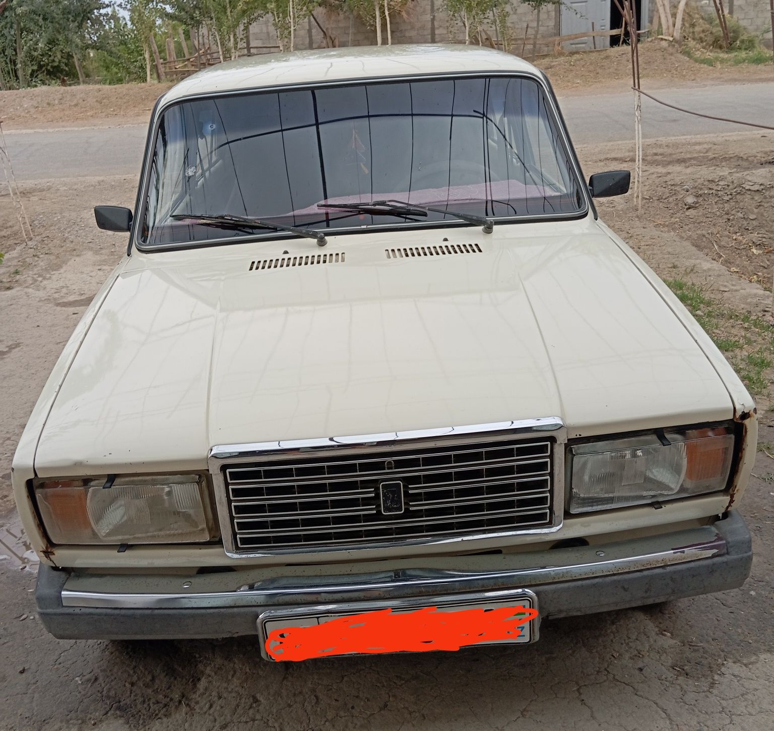 Vaz 2107 avtomobil