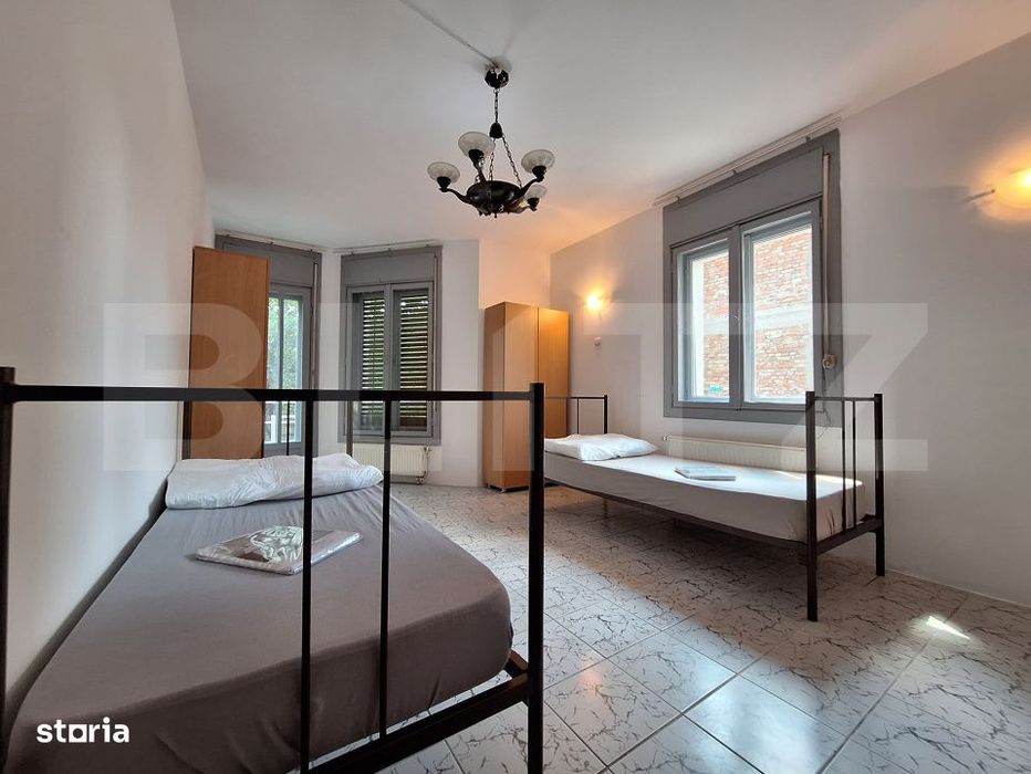 Vila mare, curte, 11 camere, 5 bai, mobilata, Cetatii/Timisoara