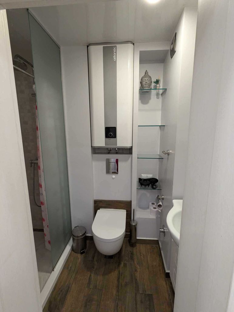 Дава се под наем Тристаен апартамент в Варна, Нептун - 90 кв.м за 700 € - Снимка #11