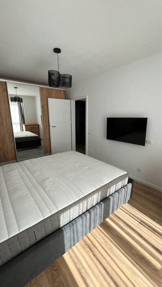 Inchiriez Apartament 2 camere Centru - Str. Crinului