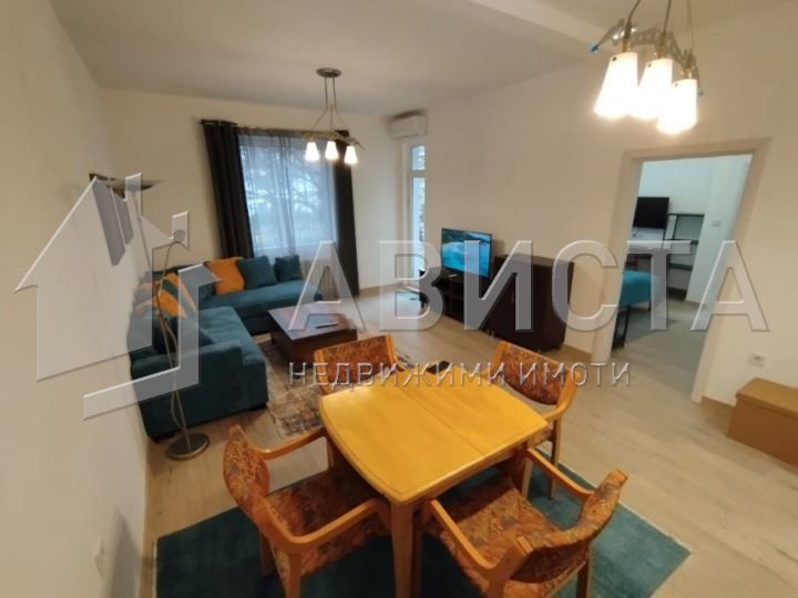 Дава се под наем Двустаен апартамент в София, Център - 66 кв.м за 800 € - Снимка #1