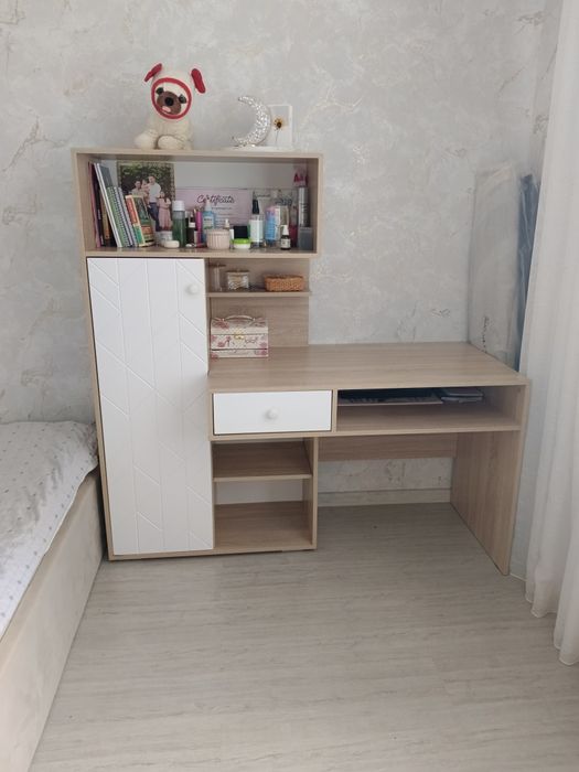 Продам стол для ученика .