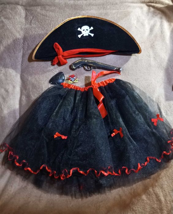 Новогодние детские костюмы, карнавальные детские костюмы