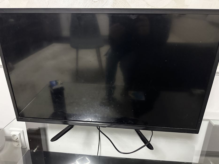 Vand tv led sneider diagonala 88 cm