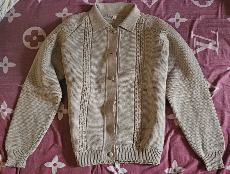 Кофта новая шерстяная пр-ва Югославия. Женская. 52 р-р.