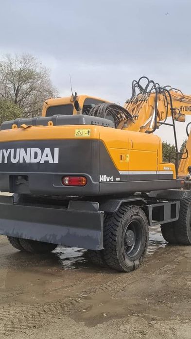 Экскаватор продаётся