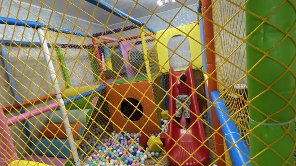 Надёжная детская игровая зона для маленьких помещений