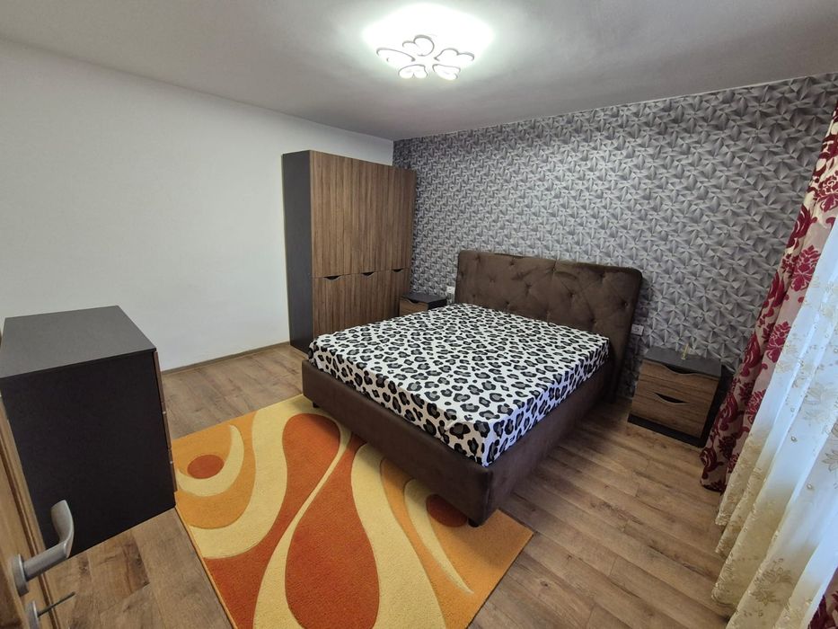 Inchiriez casa 3 camere Galata