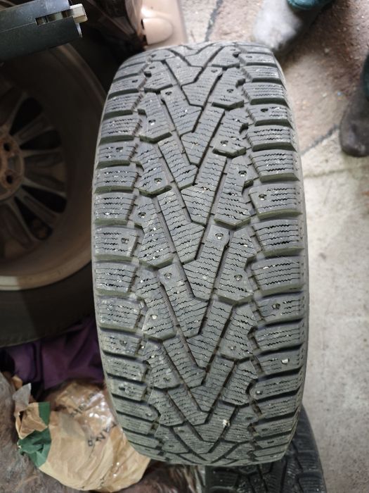 Шины б/у Pirelli 4 шт.