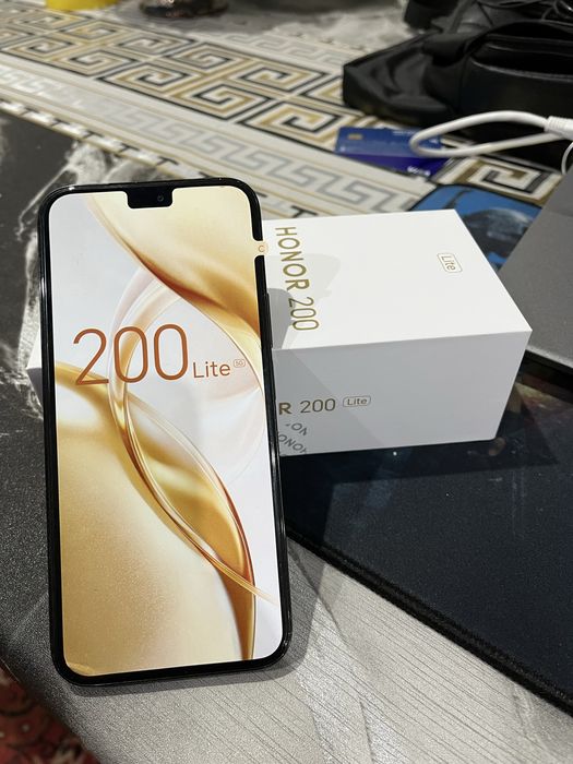Honor 200 lite (8+8/256Gb)
