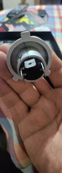 Продавам Лед крушки Н4